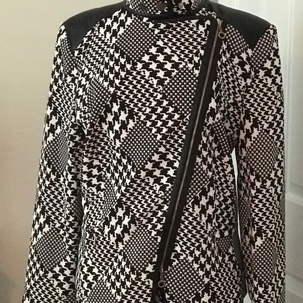 Ladies suit